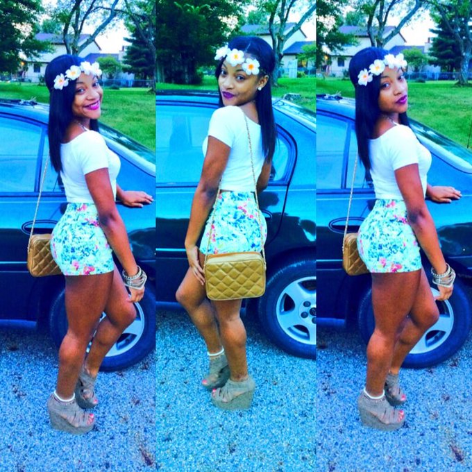 Watch Marie 👑's leaked NSFW photo on TwXstars