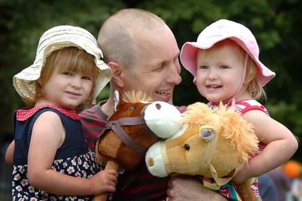 Banbury photographic tweet media