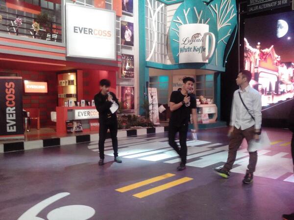 girlsdiary_ttv's tweet photo. Siapa yg nungguin GGSG nih di sahurnya ramadhan ? Tiga cowo yang sering galau ini bakal nemenin kalian sahur dirumah http://t.co/6tsslhIikZ