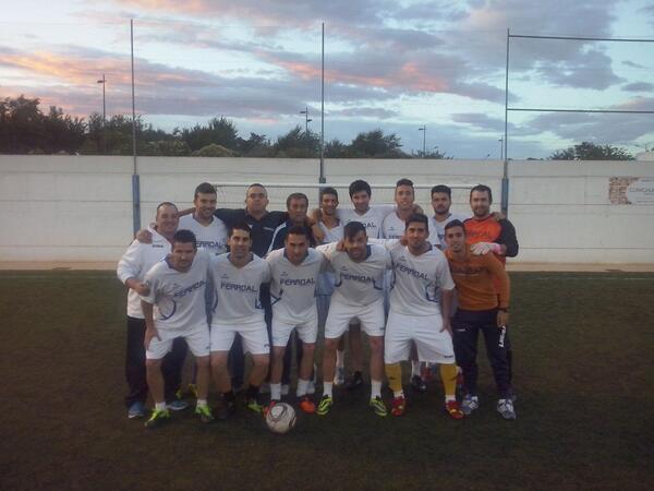 MFERROAL's tweet photo. @MFERROAL:miguel,@ismakakarin,@Moraga_3,@negreteisma,@caschato,@KikeCordoba9,francis,@DbglDiego,cala,@vic_rodriguez19 http://t.co/kQTyXLMQ63