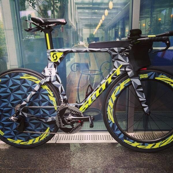 SRAMroad's tweet image. The #IMFrankfurt winning Machine! @SebastianKienle won his 1st #IM with such a Class. New course &amp;amp; stunning bike ...