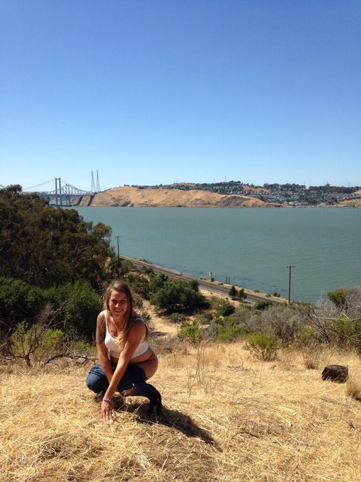 Here is another one for your collection @SexySerenaB #pee #nature #squat http://t.co/Q62hYndkQc<a class="tags" href="/tag/sexyserenab">@sexyserenab</a><a href="/tag/nature"class="tags"><span>#nature</span></a><a href="/tag/squat"class="tags"><span>#squat</span></a><a href="/tag/pee"class="tags"><span>#pee</span></a>