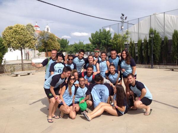 CantareteOORR's tweet photo. Otro año q este equipo se acuesta agradeciend a Añora por darnos 1finde tan increíble.
El año q viene +! @OlimpiadasR http://t.co/8Je67BnNkb