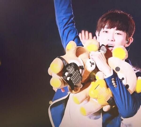 babyviruszz's tweet photo. @ilhoon_FN อันยอง~ ผมปาร์คชานราฟ มีคุมะมั้ย ผมมาตามล่าหาคุมะ ใครมีหมีส่งมาให้หมด! >[+++]< #ปฏิบัติการล่าหมีคุมะจากฟลว http://t.co/x5PQKi7k3M