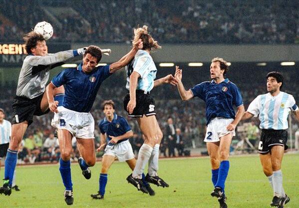 GoalArgentina's tweet photo. #ARG ante #NED buscará la final y además defender el invicto en semifinales, por @Gerrrrman http://t.co/LrUIoZ8W30 http://t.co/NHUd2EBMhg
