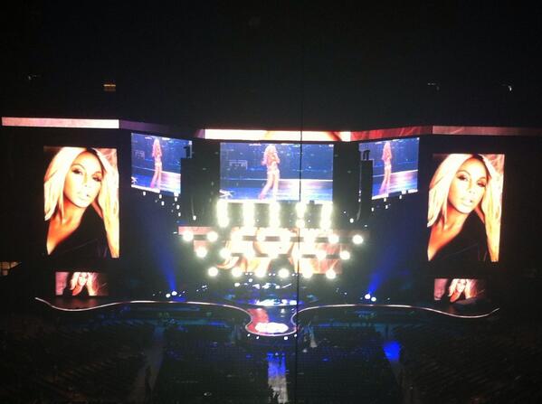 Celene413's tweet photo. Tamar did her thing on the main stage!!!#EssenceFest #20thanniversary #getyolife #divapower http://t.co/XJYF8BTGTl