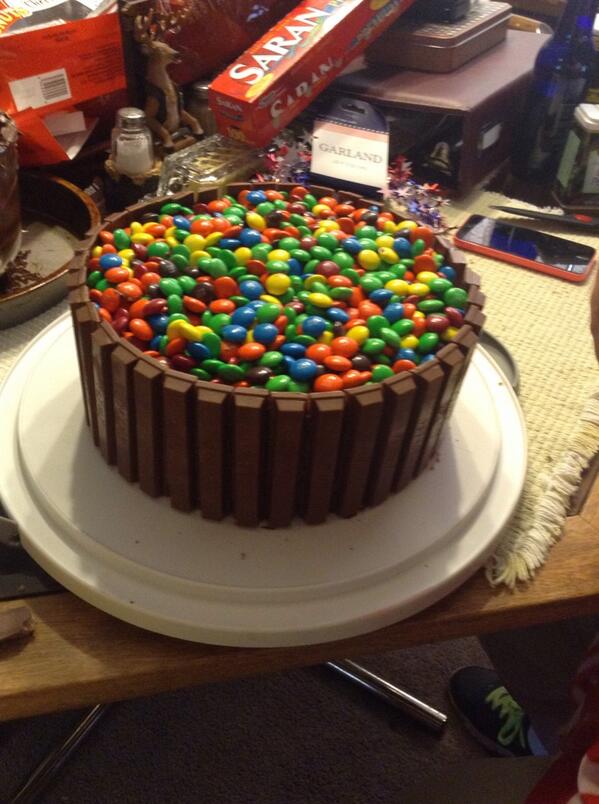 mattblue6's tweet photo. The forth went great had a taste of freedom cake http://t.co/rdpztQ9bNB