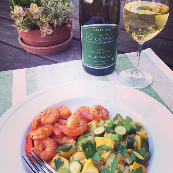 evolvewine's tweet photo. #Chamisal Stainless #Chardonnay with summertime succotash and buffalo shrimp #iptsoe #winepairingweekend http://t.co/9FMLhcc1dt