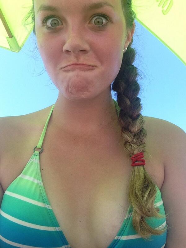 gpark11's tweet image. Your phone is never safe at a beach tourney #selfiehack @kennamae2 #guessilltweetaboutit