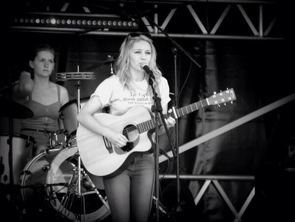 Had such an amazing weekend <a href="/letourcamping/">langsett le hub</a> 🌞 5 gigs, beautiful sunshine and amazing people 🌻 #reytgoodsendoff