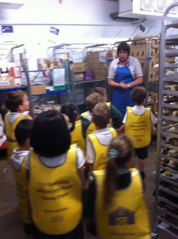 NightingalePps's tweet photo. We had a look in the chillers...brrrrr! http://t.co/o2vNd5cDs1