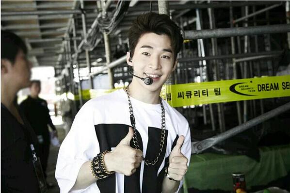 HenryProject's tweet image. [PIC] Henry at SMTOWN HongKong Dome Festival 2014.