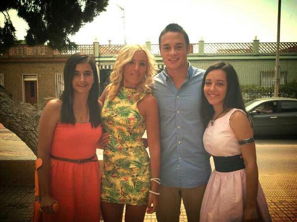 CynthiaDPadilla's tweet photo. Día de bautizo con los guapos de @RMBarcelo2 @carlitabarcelo @martanb99 http://t.co/2Jy88Tdji3