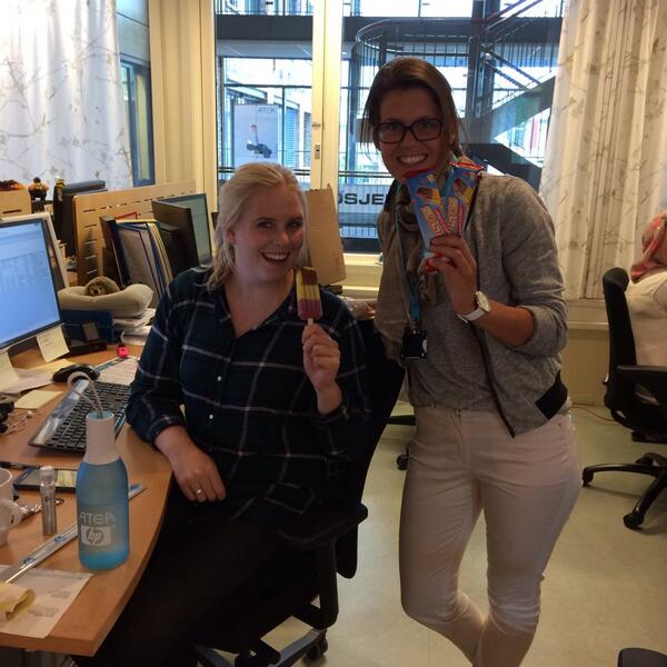 Annabrah_no's tweet image. Deler ut is og @HPNorge informasjon på Bryn @ateaas