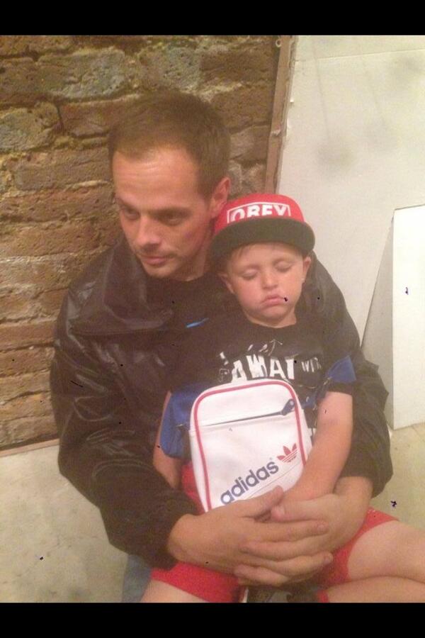 SnowLostEnemy's tweet photo. @BrixtonSplash @maxdacabdriver @BoogieLostEnemy @TheLostEnemy 
Uncle Boogz &amp; our number 1 my son:) http://t.co/mlfyQpfC1g