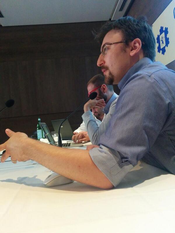 CarloFelice's tweet photo. @jenkin27 a Cortina parla di sensor journalism e rapporti fra scienza e giornalismo #datasensor cc @ODGVen_NEWMEDIA http://t.co/7qcLkPDnSV