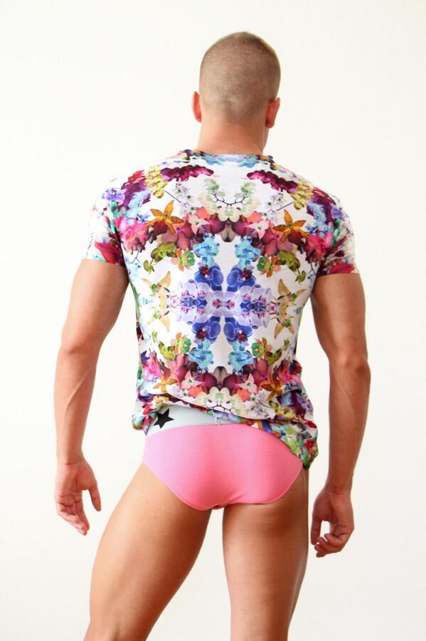 KICKSAGAT's tweet photo. #dimitrije and the #FlowerTee - available on http://t.co/axqTQnahsH http://t.co/AoRBJsfJRS
