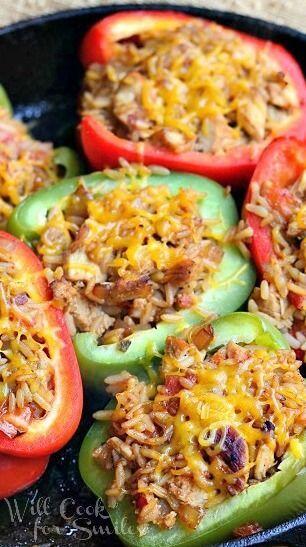 Kick off the week with Fajita Stuffed Peppers! #recipeidea