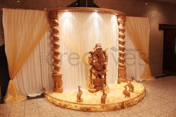 omcreatives's tweet photo. Impress your guests with a stunning #foyer or entrance #decoration http://t.co/g1gqywQCBl http://t.co/IlmFZVdpCY