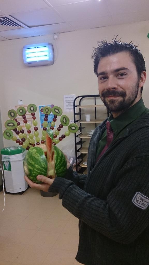 Aaron In Redruth proud as a peacock! Awesome! <a href="/ProduceAcademy/">Produce Academy</a> <a href="/SarahLawls/">Sarah Lawler</a> <a href="/Emmamoys/">Moys</a> <a href="/SarahfellSarah/">Sarah Fell</a> <a href="/greengrocer31/">Produce Revolution</a>