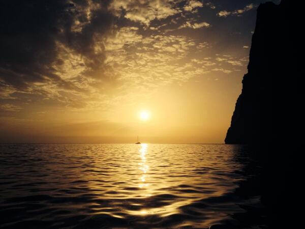 cevisit_erjos's tweet photo. Un lujo vivir aquí! @_Paisajes_ @twitenerife @Cahora @EmocionesCan @naturaYviajes @LosGigantesTF @ViveelNorte http://t.co/qMQCbSCOPg