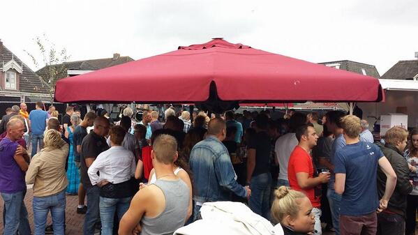 Volop gezelligheid gisteren tijdens het Muziekfestival op het plein #Wervershoof
Organisatie Come Together!