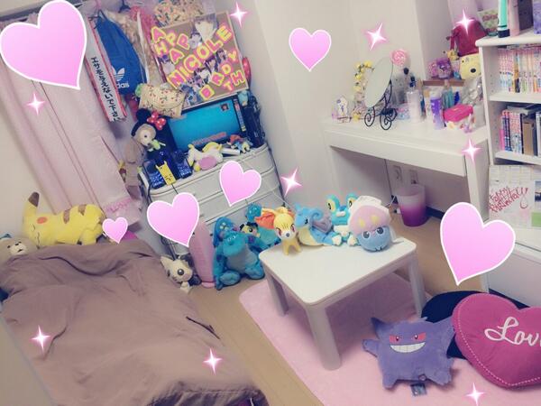 藤田 ニコル にこるん Sur Twitter レポートやるためにお部屋かたしたけど ぬいぐるみ多すぎ事件 ある意味幸せ ゴチャゴチャしすぎ あはは Http T Co W0xv9nh6kz