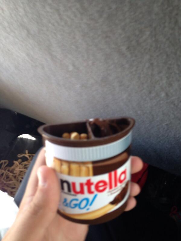 jake_taggart's tweet photo. White girl status http://t.co/rHxdqlLxce
