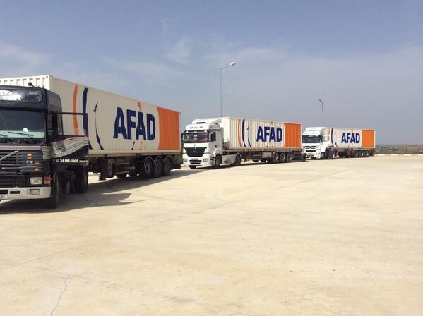 Resimdeki Bu AFAD Tırlarının Nereye Gittiğini Bilen Var mı?<a href="/AFADTurkey/">AFAD</a> @afadbaskanlik
