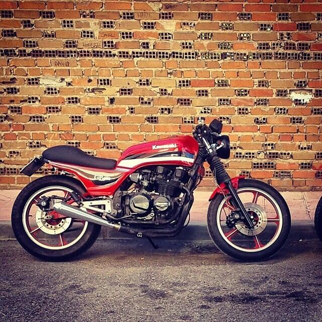 Delgado on Twitter: "KAWASAKI RACER EN VENTA #venta #motorbike #motos #motorcycle #caferacer #1983 #kawasaki #scramb... http://t.co/jyZrCse74G" / Twitter