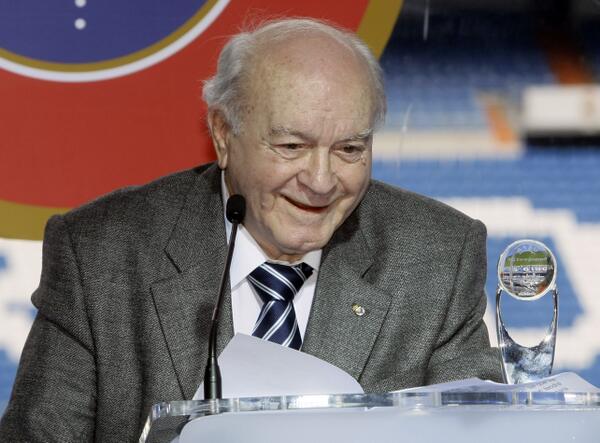RiverLPM's tweet photo. Hasta siempre, Don Alfredo. Di Stéfano, gloria del fútbol mundial, falleció a los 88 años http://t.co/rdSfyG0SNL http://t.co/vbAVswW4Qp