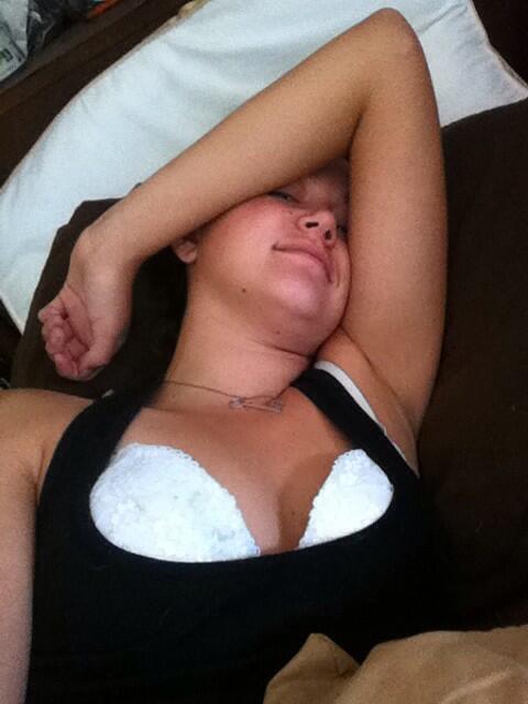 Morning world! #peekaboo I am half awake and I need to get out of bed lol http://t.co/63j5Ct15zn<a href="/tag/peekaboo"class="tags">#peekaboo</a>