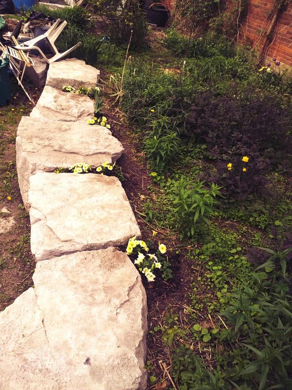 GarrisonGarden's tweet photo. #garrisoncommunitygarden loves its members and the work they contribute http://t.co/BEfZYLSrZ5