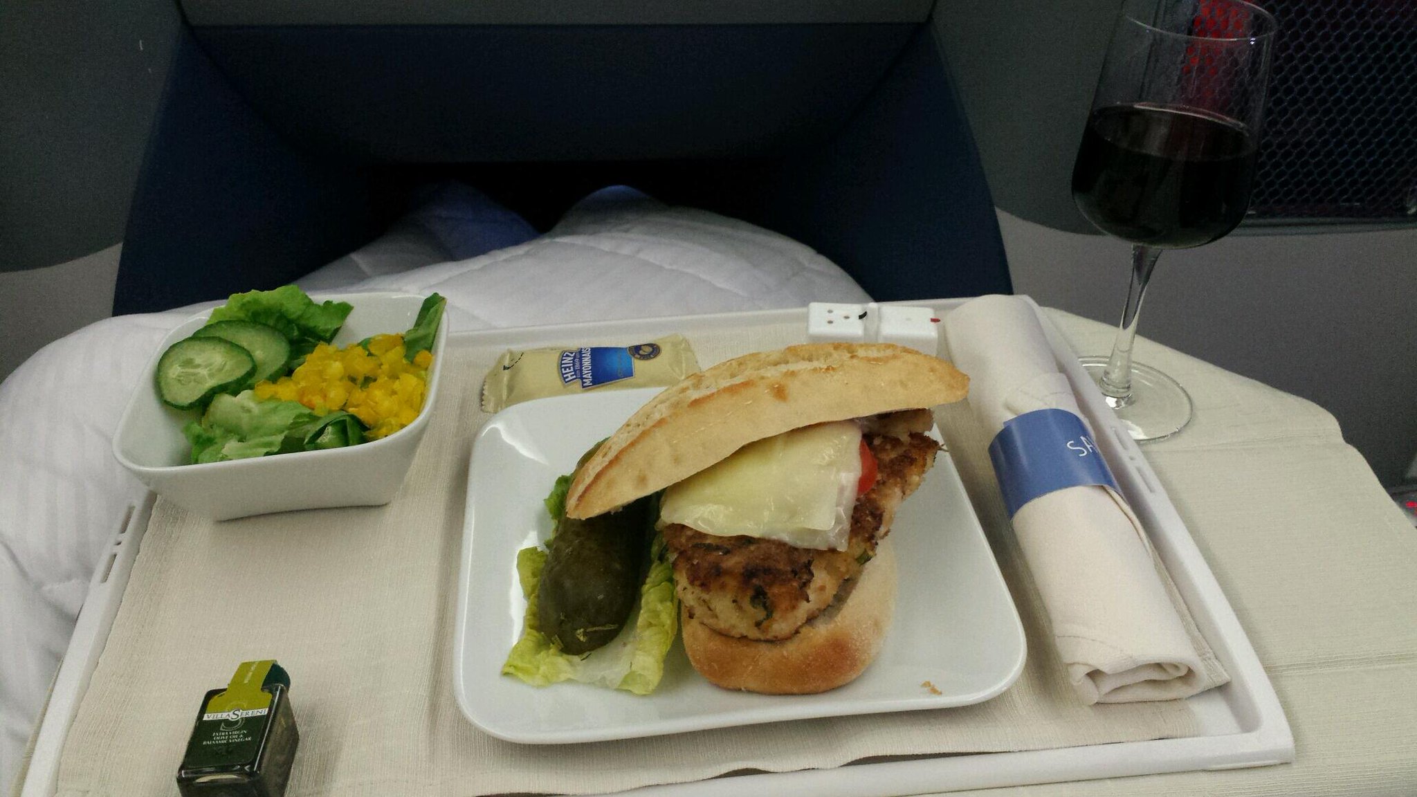 Br8OozbCcAEzWvd.jpg:large