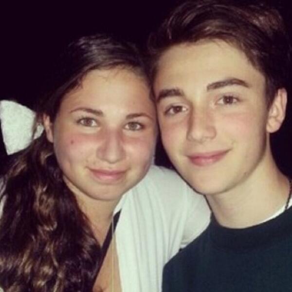 CloseToChance's tweet image. |NEW PHOTO| Greyson with a fan #enchancers #planetx