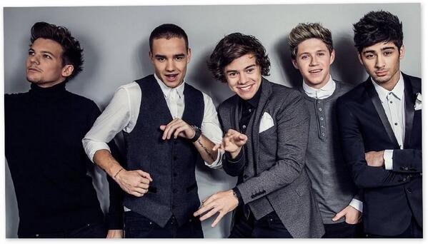 barcelona_010's tweet photo. Welcome to #Barcelona http://t.co/gq4GAWmi6x @onedirection #onedirectionbarcelona http://t.co/ZZMi824eqZ