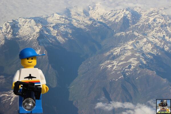 LegoSpotter's tweet photo. Fabulous views from my @AerLingus A320 over the Pyrenees mountains on my flight from #BCN to @Cork_Airport 
#Avgeek http://t.co/8ZJIep9W30