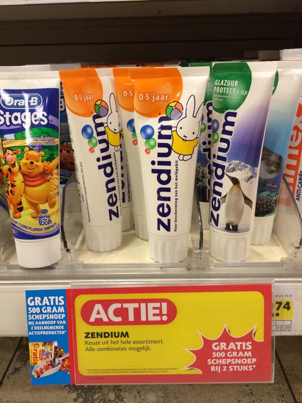 bramd's tweet image. Perverse prikkel: gratis 500 gram snoep bij twee tubes tandpasta. #kruidvat #dark_pattern #persuasion