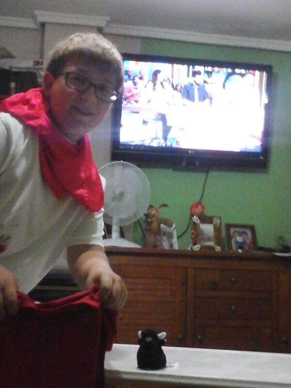 pablodavia6's tweet photo. #zapeando153 oh no que me pilla el toro!!! http://t.co/3dqp2ZMijo
