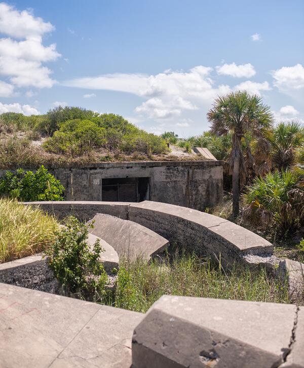 thethinktank's tweet photo. Abandoned America- Exploring the abandoned beach forts of Florida's gulf coast. http://t.co/K8GIy7oJbE http://t.co/Cwlg9vYiB6