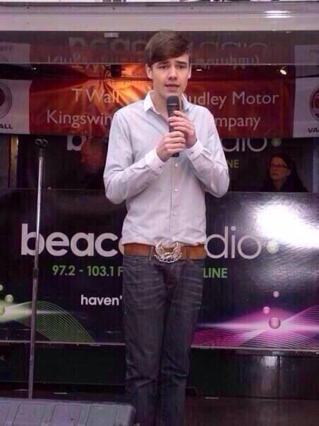 LMVRPC's tweet image. "Sepan disculpar al hermano Harry por pecar, todos somos humanos y nos equivocamos"
-Liam