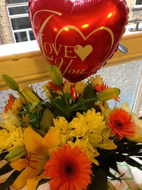 CompanyDragon's tweet photo. @ClwydTweets A lovely surprise was waiting for us @RichmondTheatre from our @UMWTour Welsh tour wardrobe mistress http://t.co/vodXCZfsc2