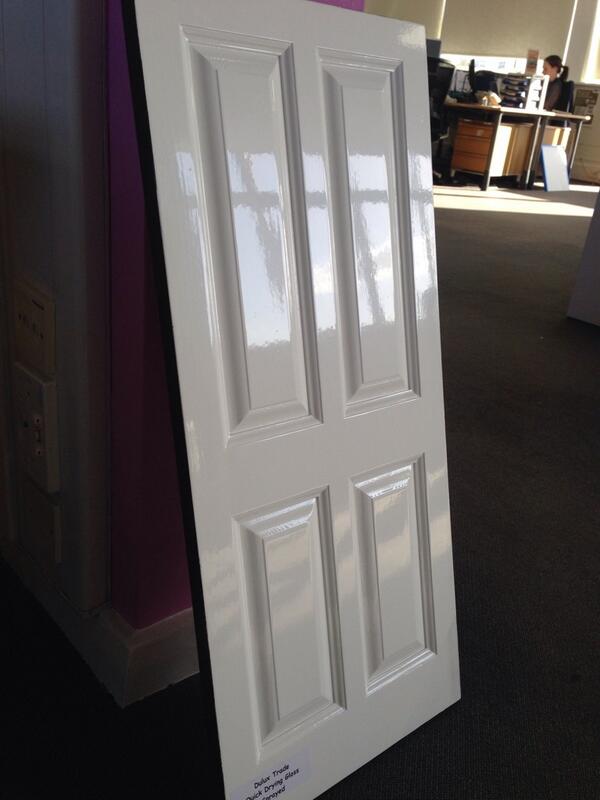 bwkingy's tweet photo. @Oilasaurus. Have you tried the new Dulux WB Gloss yet? http://t.co/fY4buPk2Pf