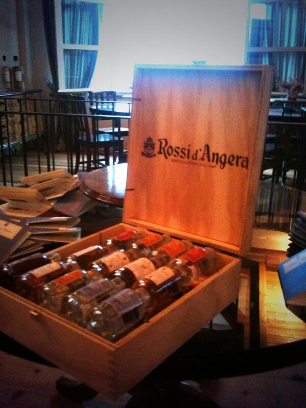 Al #borgodimustonate iniziamo la degustazione #rossidangera grappa...è tutto meraviglioso.