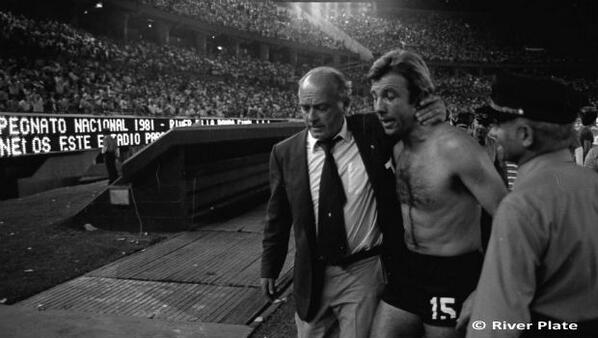 تويتر \ River Plate على تويتر: "Alfredo Di Stéfano, campeón como entrenador de #River en 1981. #EternoAlfredo http://t.co/CEPNWsp8Dp"