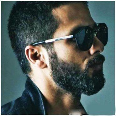 Mehulbhatia13's tweet image. Sexiest Look Ever ...#HaiderFirstLookTomorrow @shahidkapoor