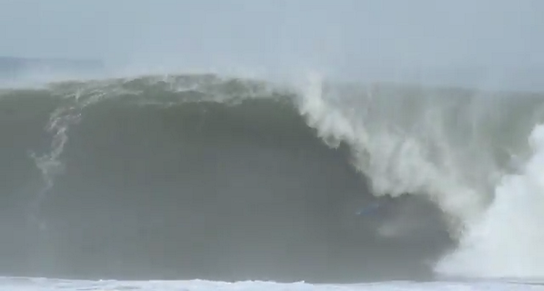 billabong1973's tweet photo. There are barrels, and then there are @ShaneDorian808's barrels: http://t.co/hbWQCDeEJL http://t.co/FLFhhCgYSH