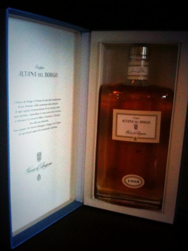 Profumata, profumatissima e bellissima Altana del borgo, barricata e millesimata. Solo monovitigno. #rossidangera