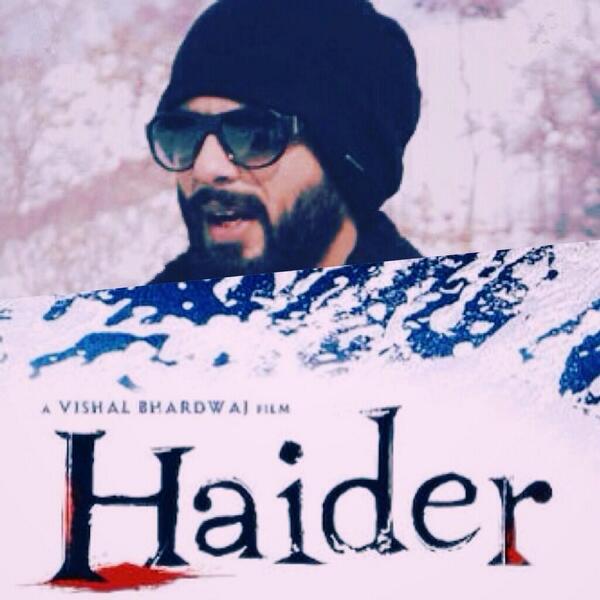 SsSarah20's tweet image. #HaiderFirstLookTomorrow