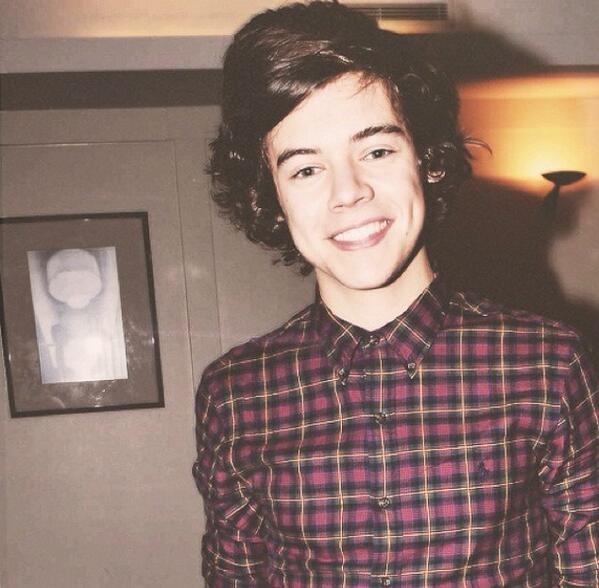 1Direction798's tweet image. Harry is so cute! 👌😍🔥💕😻😋
